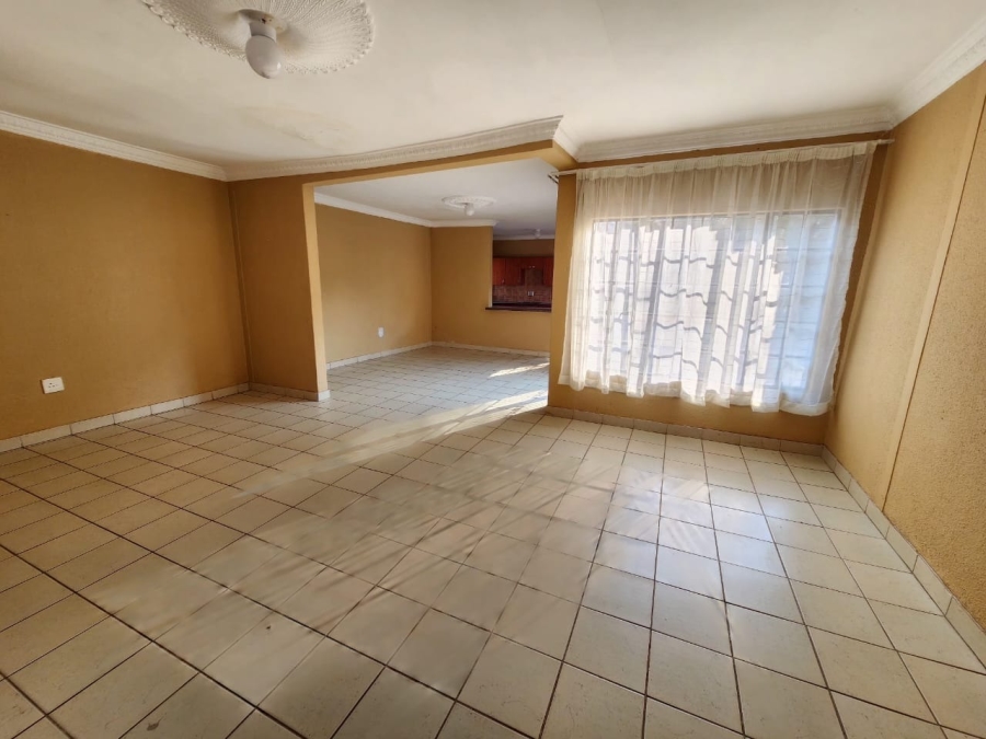 To Let 3 Bedroom Property for Rent in Geelhoutpark North West